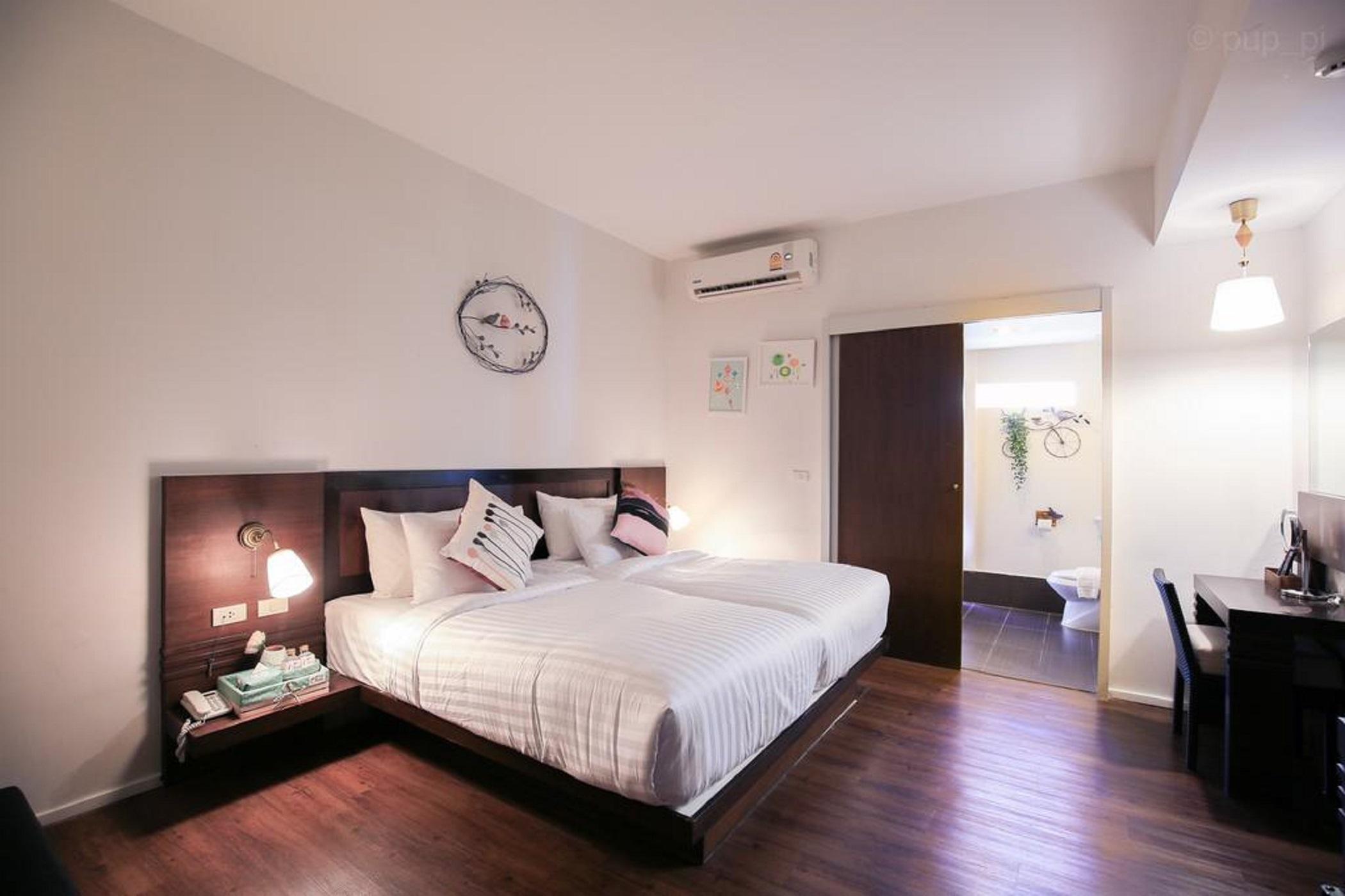 Baan Oliver Srinakarin Bangkok Exteriör bild