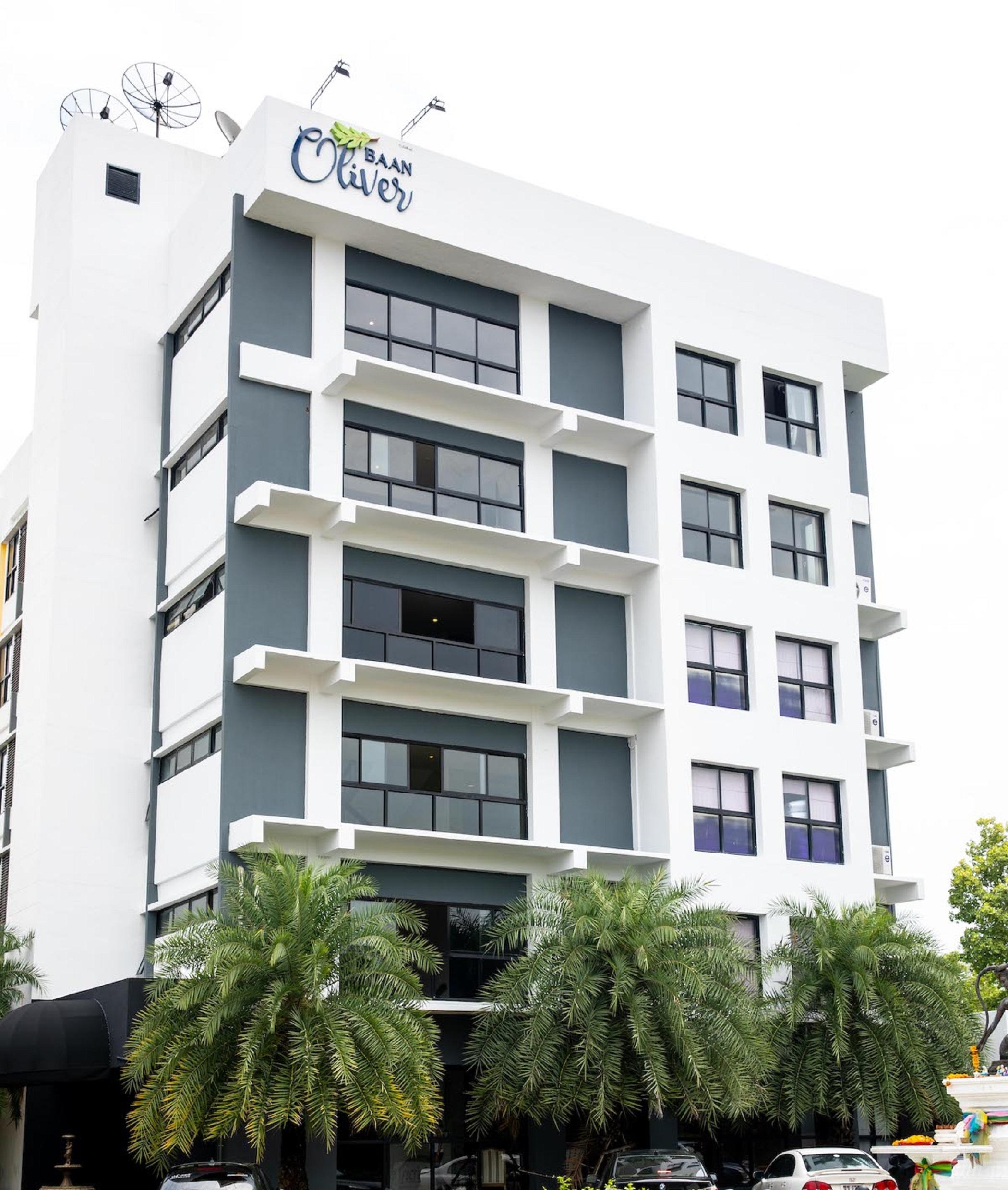Baan Oliver Srinakarin Bangkok Exteriör bild
