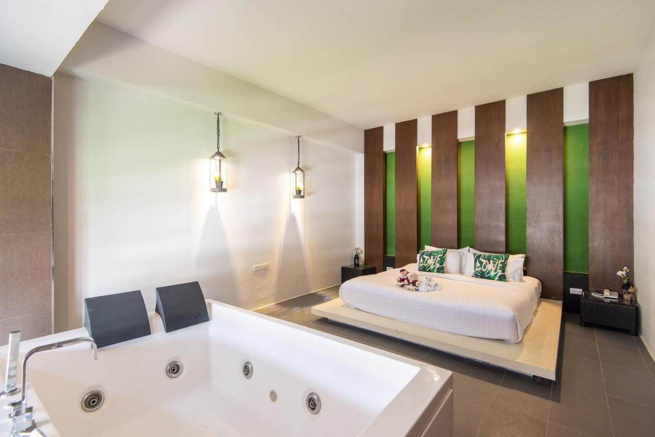 Baan Oliver Srinakarin Bangkok Exteriör bild